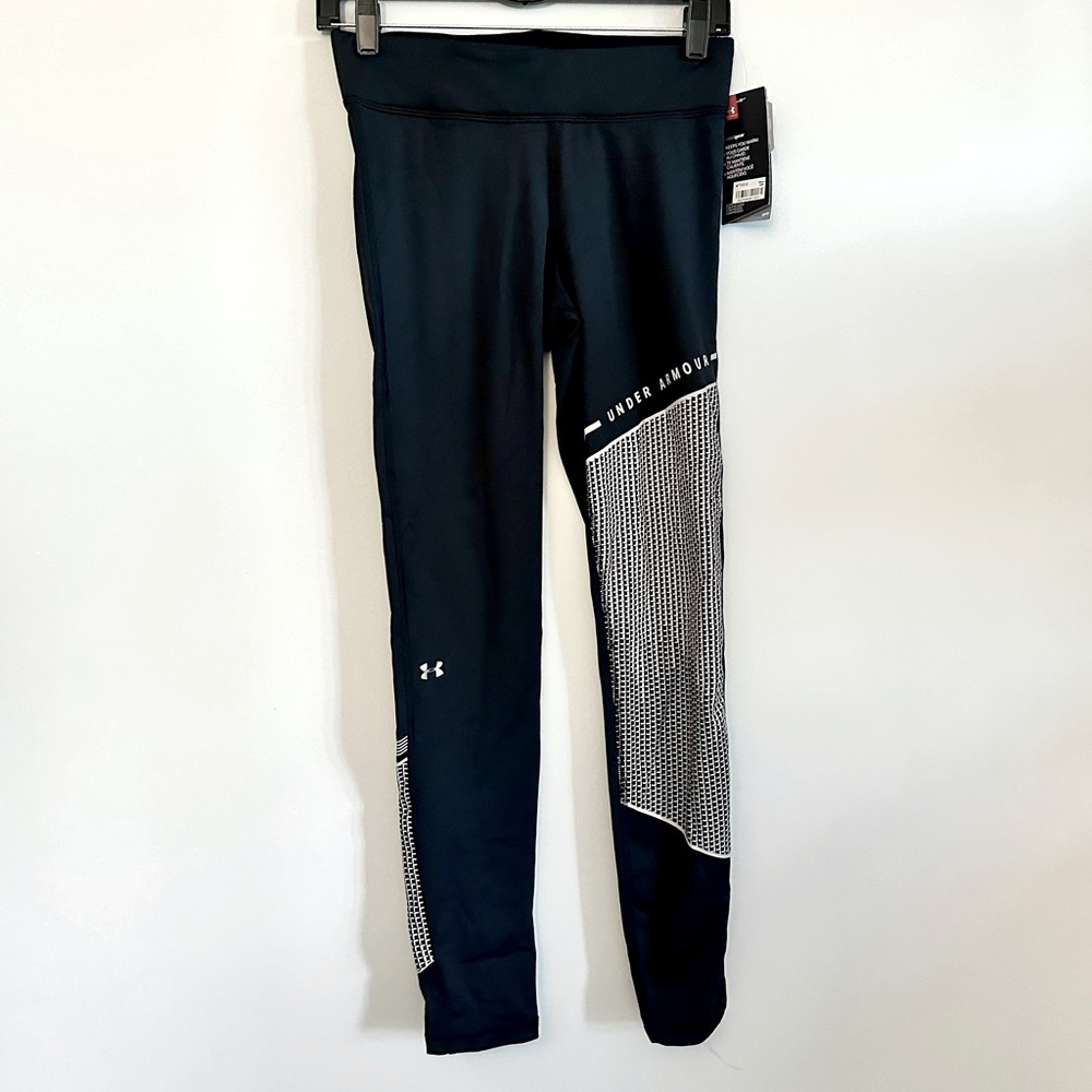 NWT Under Armour Cold Gear Athletic-wear Leggings with hidden pocket.